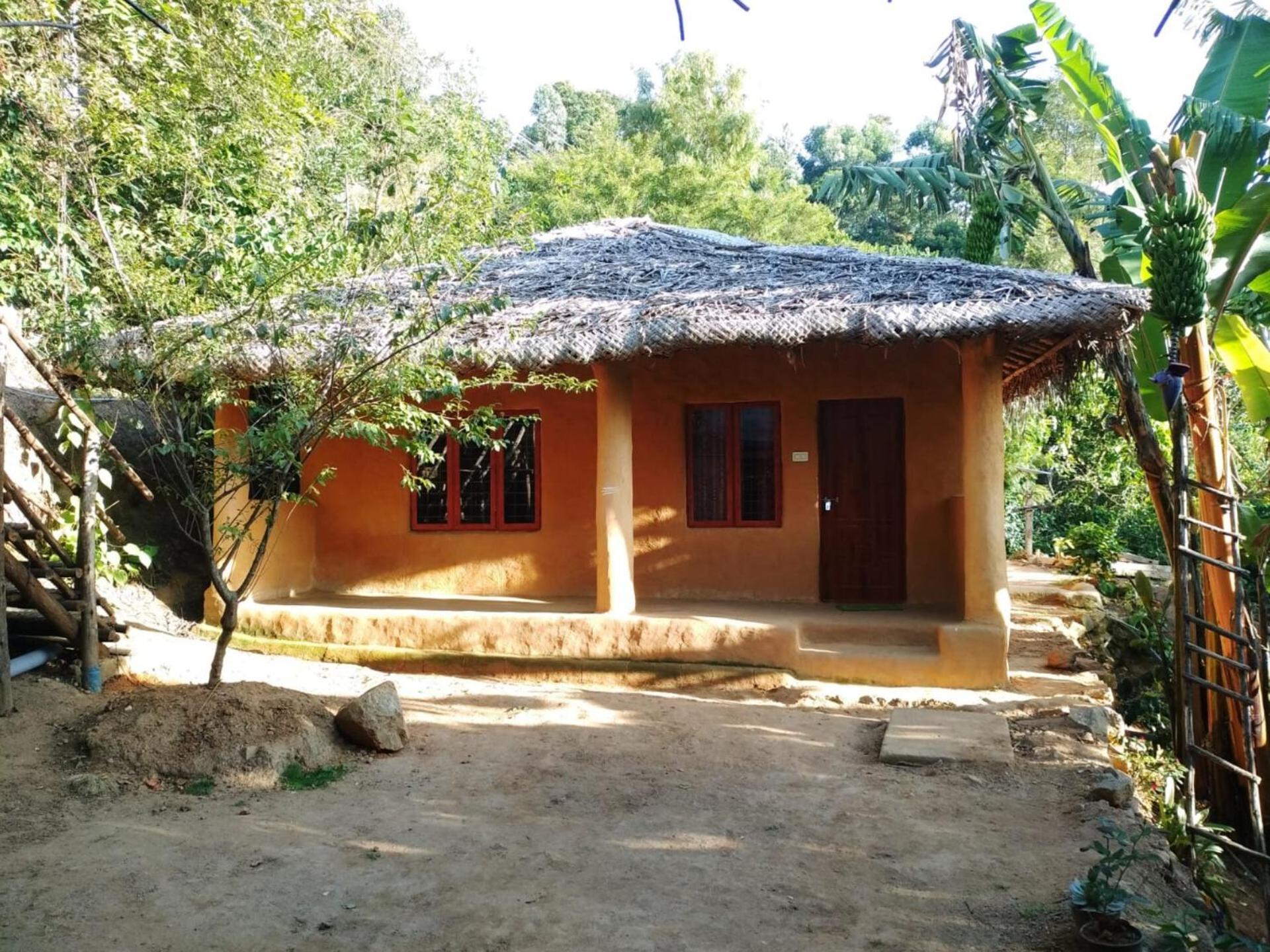Cosmic Mud House Kanthalloor المظهر الخارجي الصورة